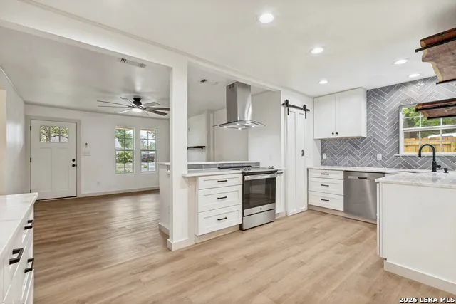 713 Lamar Kerrville, TX 78028