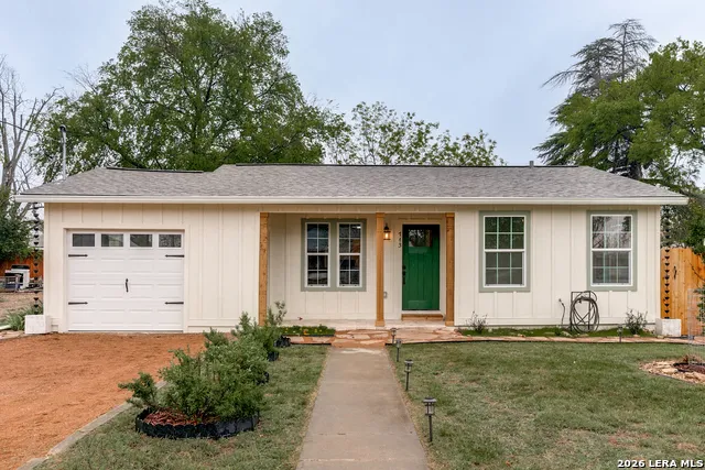 713 Lamar Kerrville, TX 78028
