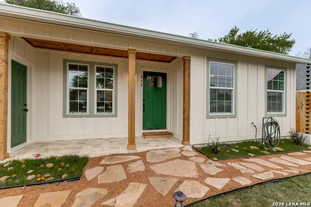 713 Lamar Kerrville, TX 78028