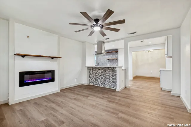 713 Lamar Kerrville, TX 78028