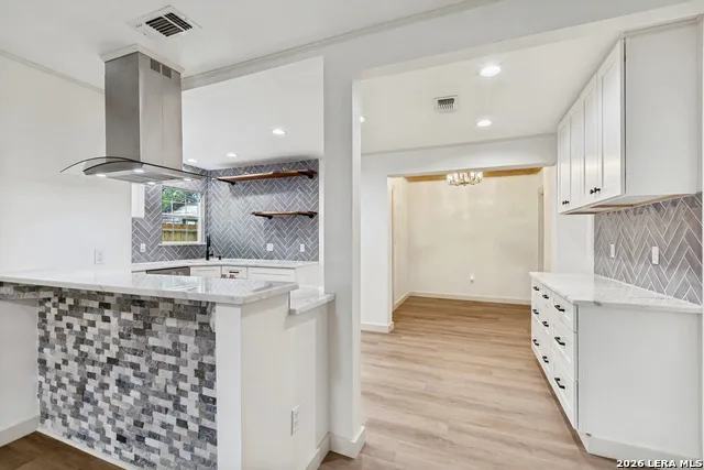713 Lamar Kerrville, TX 78028