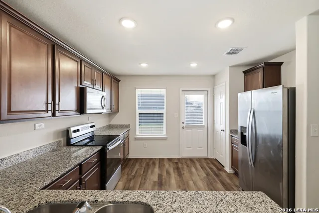 6322 Sycamore Run San Antonio, TX 78219