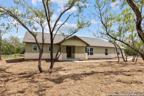 117 Sylas Hayes Loop