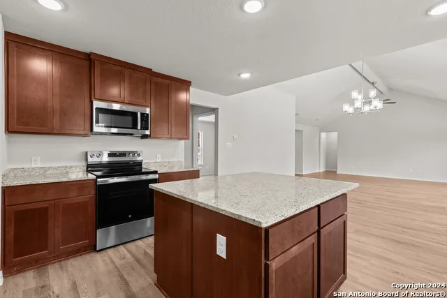 117 Sylas Hayes Loop Pleasanton, TX 78064