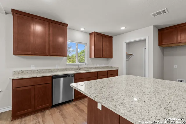 117 Sylas Hayes Loop Pleasanton, TX 78064