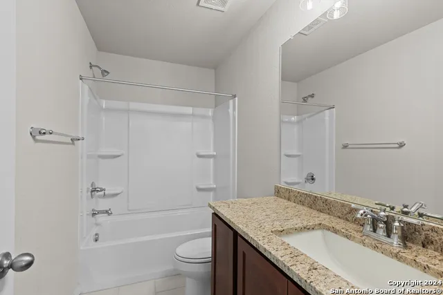 117 Sylas Hayes Loop Pleasanton, TX 78064