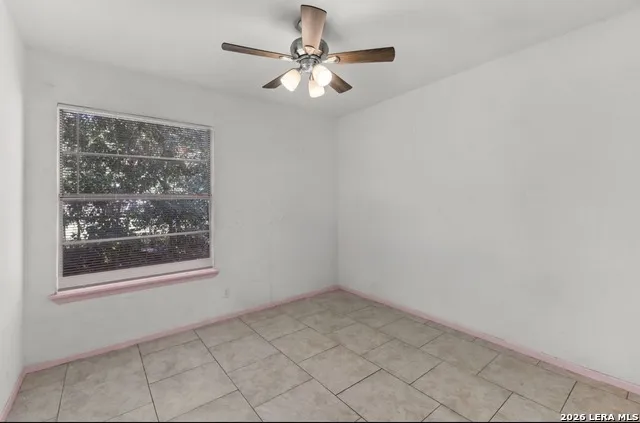 143 Surfrider St San Antonio, TX 78242