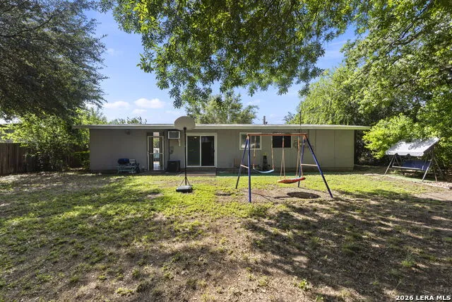 143 Surfrider St San Antonio, TX 78242