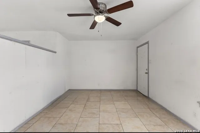 143 Surfrider St San Antonio, TX 78242