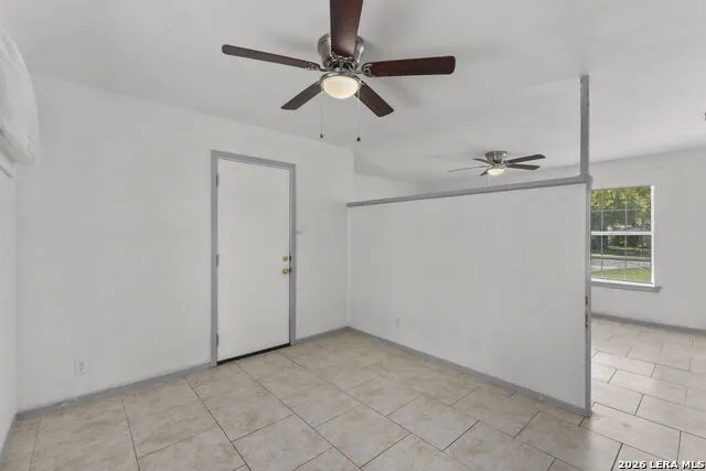 143 Surfrider St San Antonio, TX 78242