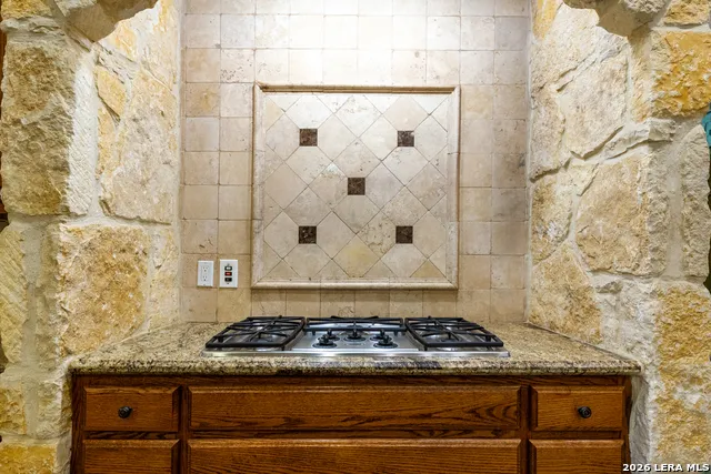 1071 Glenwood Bulverde, TX 78163