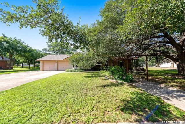 119 VILLAGE PATH Castroville, TX 78009