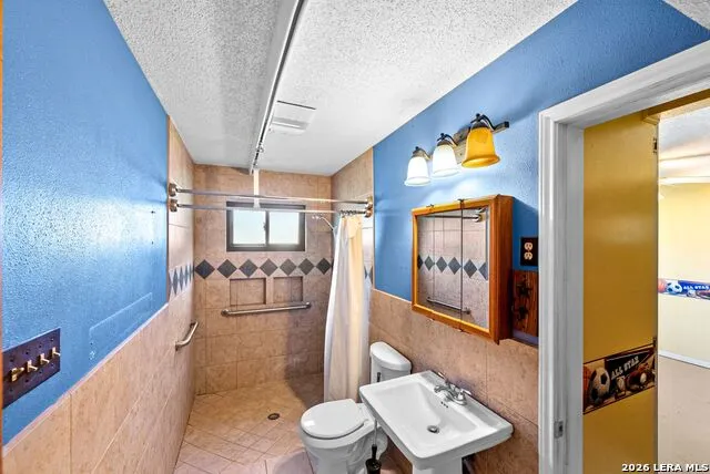 119 VILLAGE PATH Castroville, TX 78009