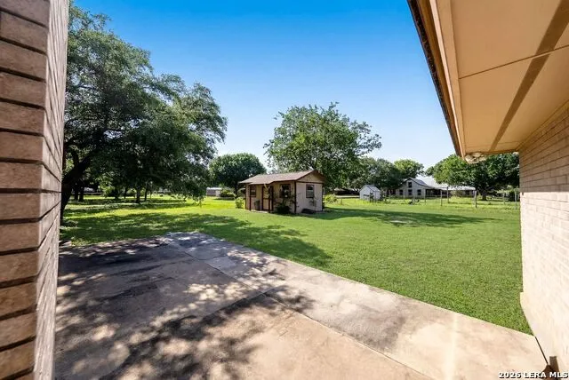 119 VILLAGE PATH Castroville, TX 78009