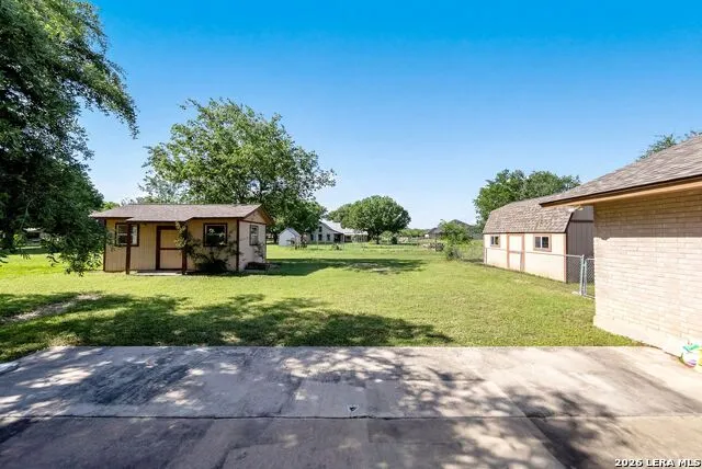 119 VILLAGE PATH Castroville, TX 78009
