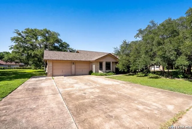 119 VILLAGE PATH Castroville, TX 78009