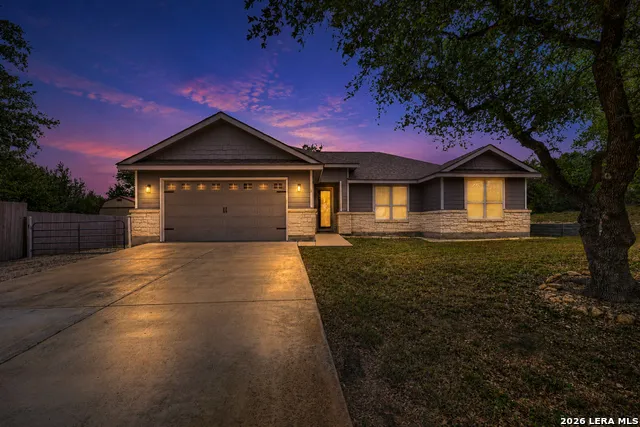 1041 MADRONE RD Fischer, TX 78623