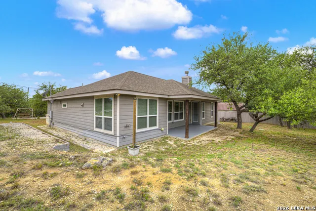 1041 MADRONE RD Fischer, TX 78623
