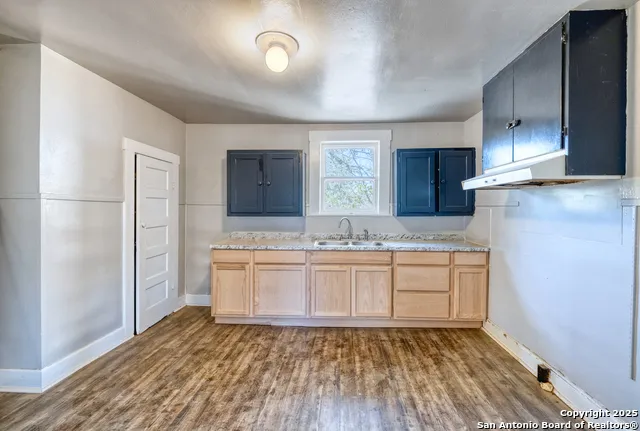 719 E Trinity Pearsall, TX 78061