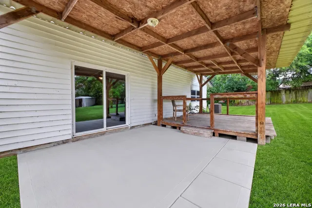 12209 LUCKY OAKS ST Live Oak, TX 78233