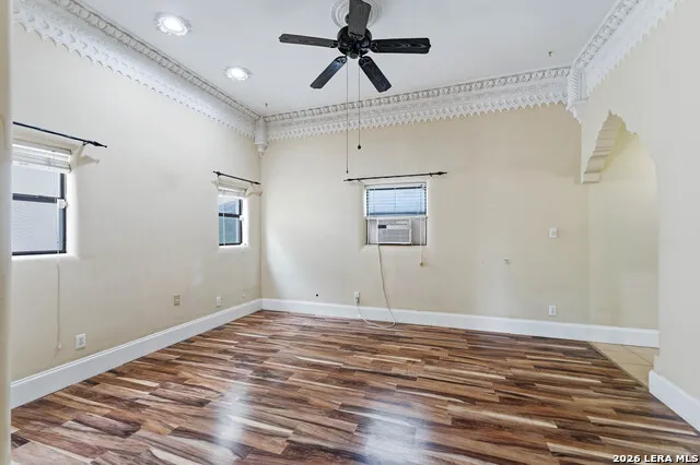 1221 ENCINO DR Pleasanton, TX 78064
