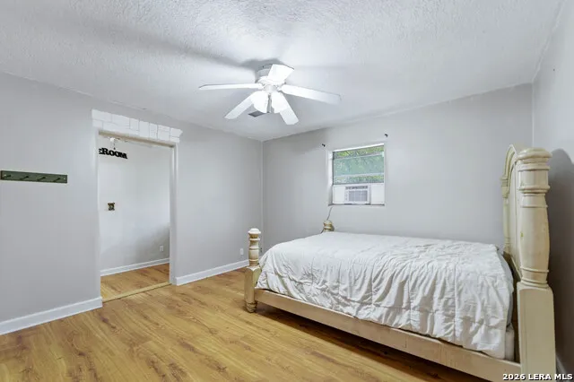 1221 ENCINO DR Pleasanton, TX 78064