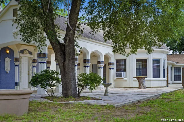 1221 ENCINO DR Pleasanton, TX 78064