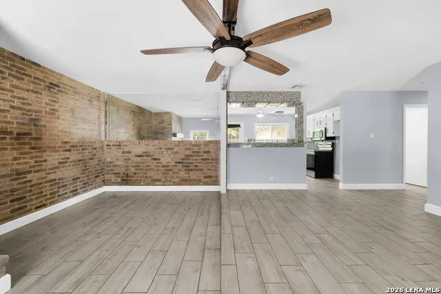 6750 PARADISE OAK DR San Antonio, TX 78227