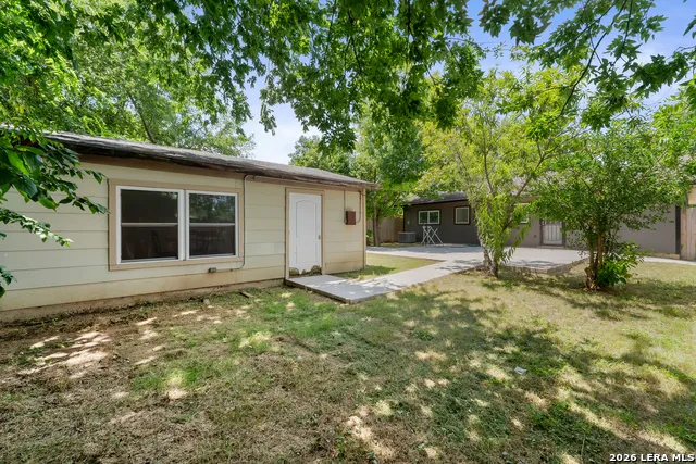 6750 PARADISE OAK DR San Antonio, TX 78227