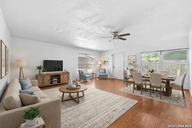 6750 PARADISE OAK DR San Antonio, TX 78227