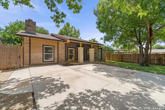 6750 PARADISE OAK DR San Antonio, TX 78227