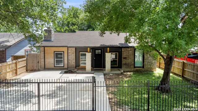 6750 PARADISE OAK DR San Antonio, TX 78227