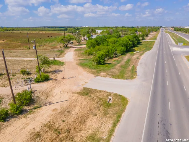 4984 S Loop 1604 E Elmendorf, TX 78112