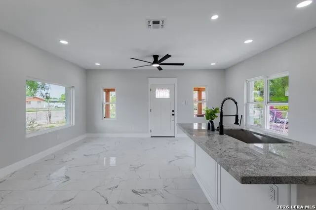1099 Comal Eagle Pass, TX 78852