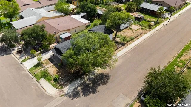 1099 Comal Eagle Pass, TX 78852