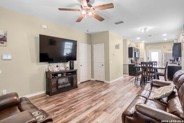 5154 MORNING GRAZE St Hedwig, TX 78152