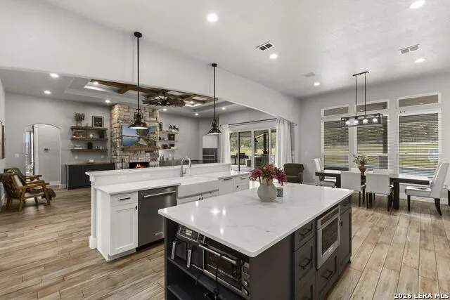 121 TRANQUILITY DR La Vernia, TX 78121