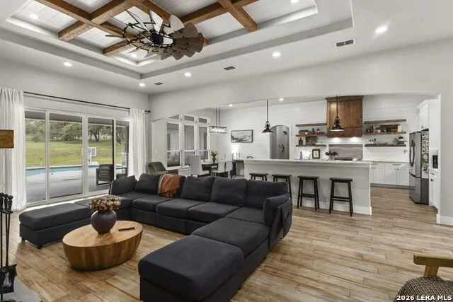 121 TRANQUILITY DR La Vernia, TX 78121