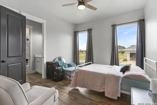 121 TRANQUILITY DR La Vernia, TX 78121