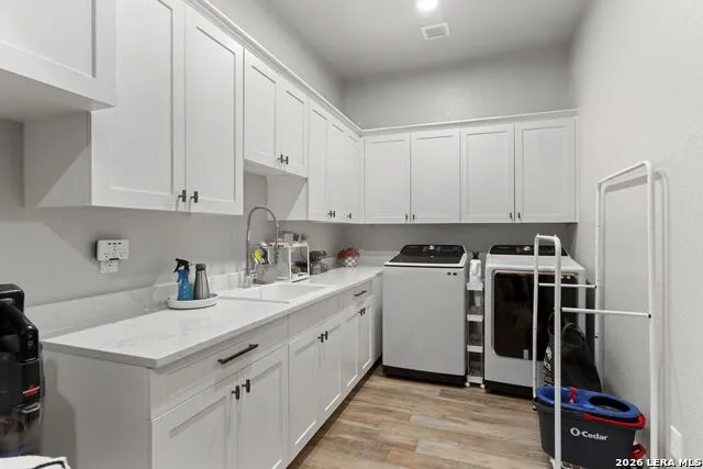 121 TRANQUILITY DR La Vernia, TX 78121