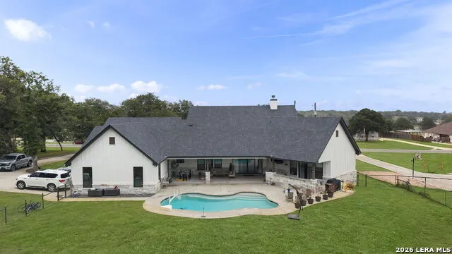 121 TRANQUILITY DR La Vernia, TX 78121