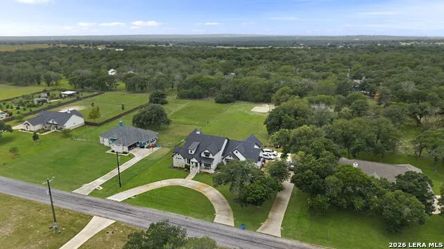 121 TRANQUILITY DR La Vernia, TX 78121
