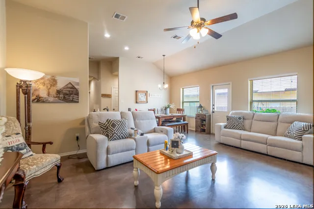 436 JACK RABBIT LN Buda, TX 78610
