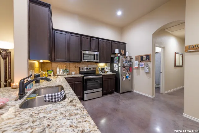 436 JACK RABBIT LN Buda, TX 78610