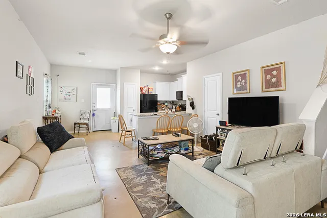 8623 KEY WINDY WAY Converse, TX 78109