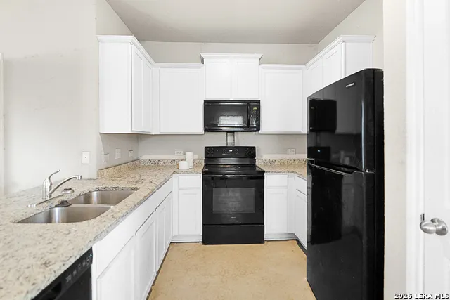 8623 KEY WINDY WAY Converse, TX 78109