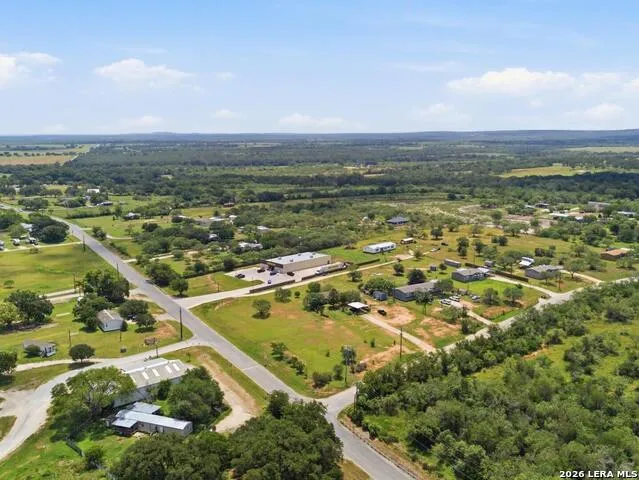 105 MUEHL RD Seguin, TX 78155
