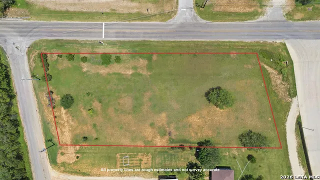 105 MUEHL RD Seguin, TX 78155