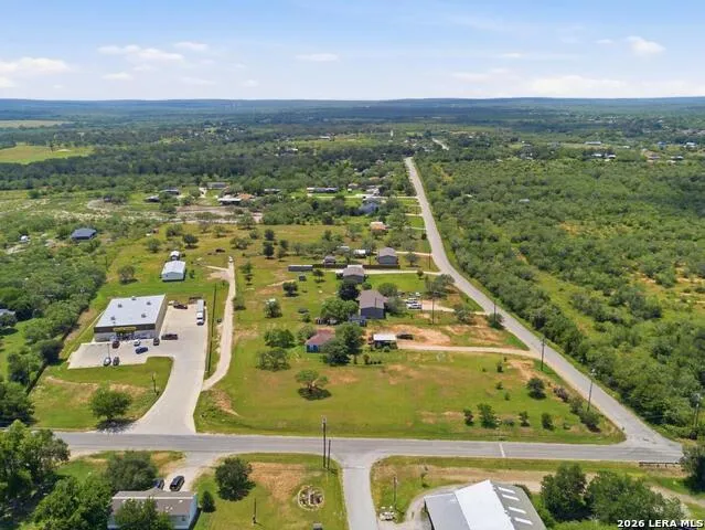 105 MUEHL RD Seguin, TX 78155