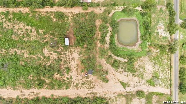 1083 CR 6610 Devine, TX 78016